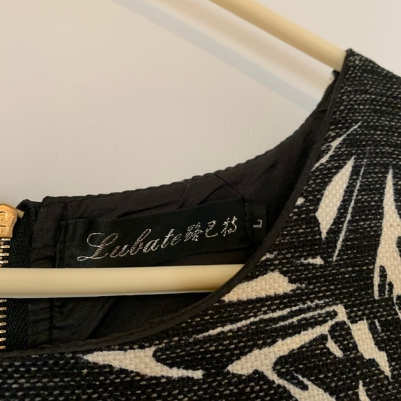 Floral A-line dress - Picture 3 of 3